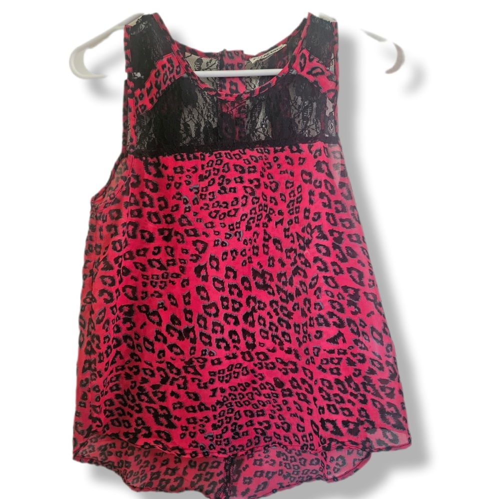 Tramp Animal Print Sleeveless Blouse